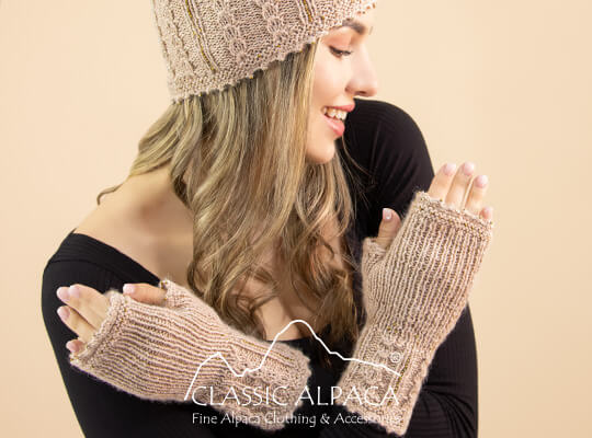 Alpaca Cable Fantasy Fingerless Gloves