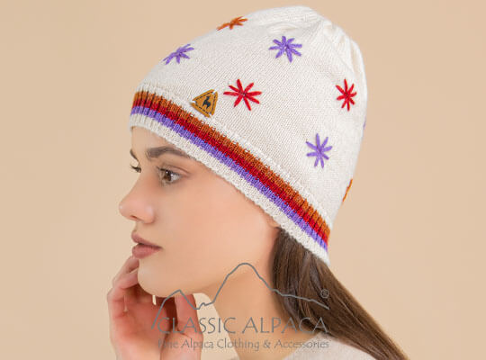 Star Embroidered Alpaca Hat - Flecee Lining