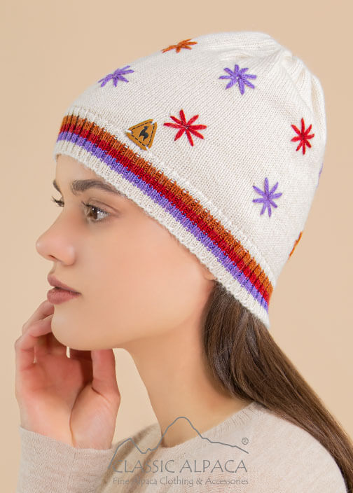 Star Embroidered Alpaca Hat - Flecee Lining